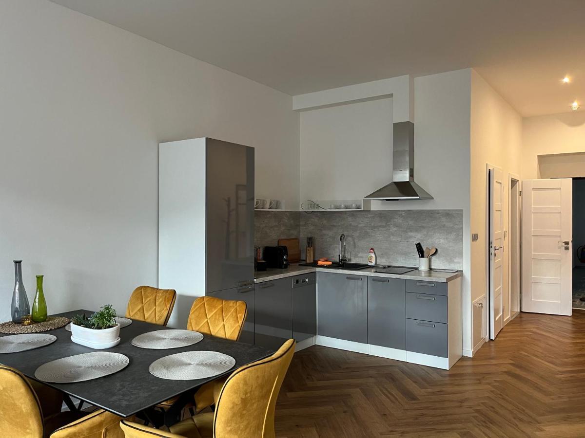 Apartmany Male Namesti, بروموف المظهر الخارجي الصورة
