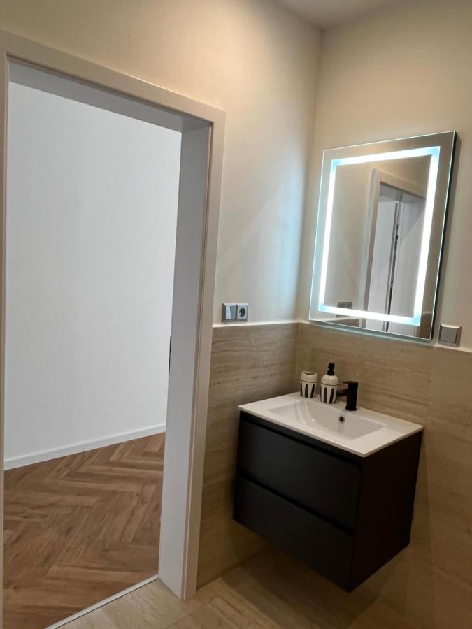 Apartmany Male Namesti, بروموف المظهر الخارجي الصورة