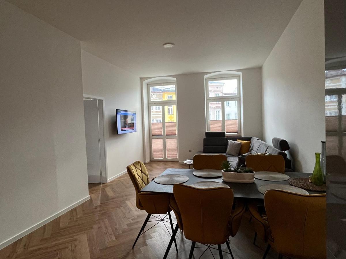 Apartmany Male Namesti, بروموف المظهر الخارجي الصورة