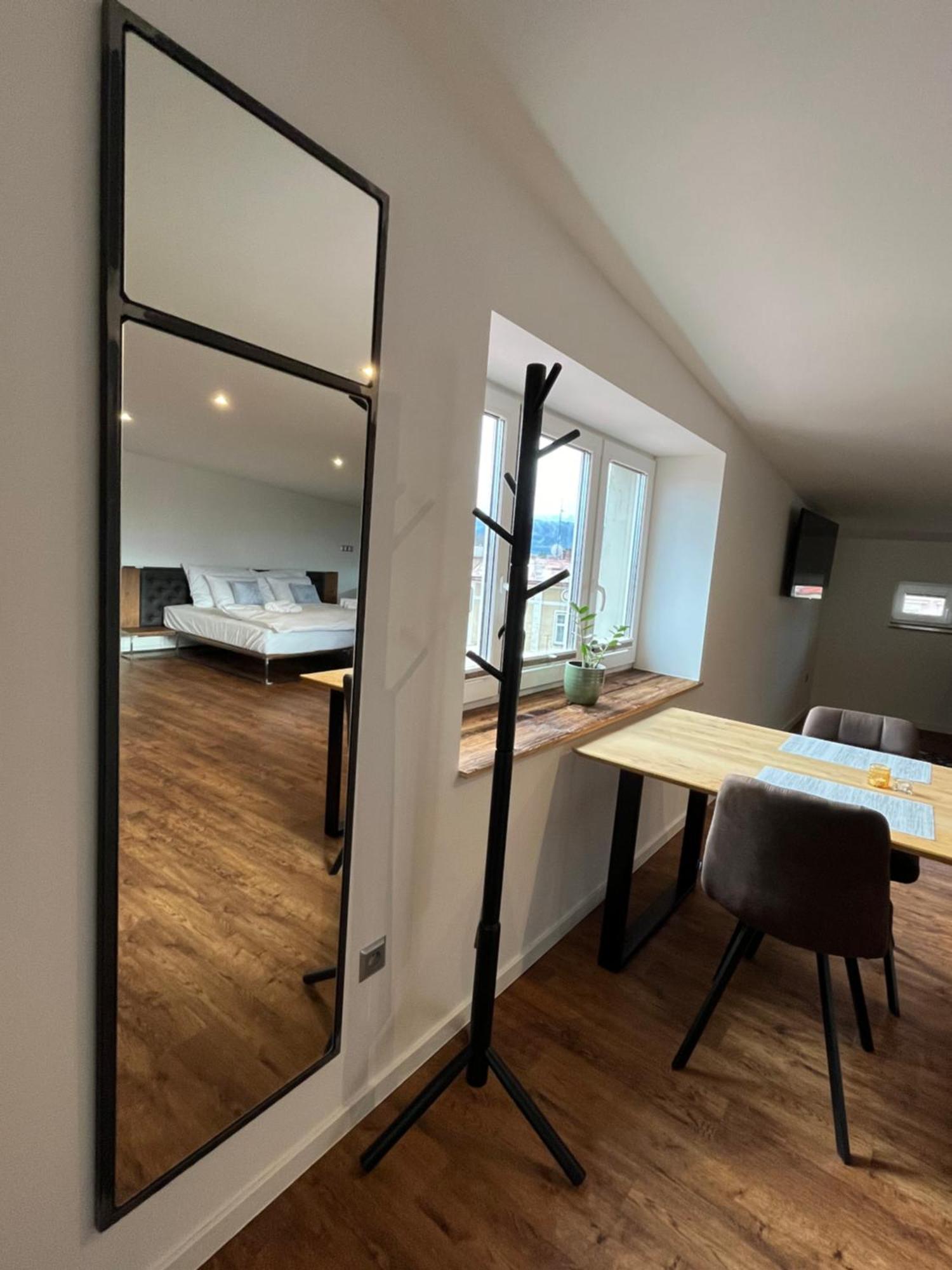 Apartmany Male Namesti, بروموف المظهر الخارجي الصورة